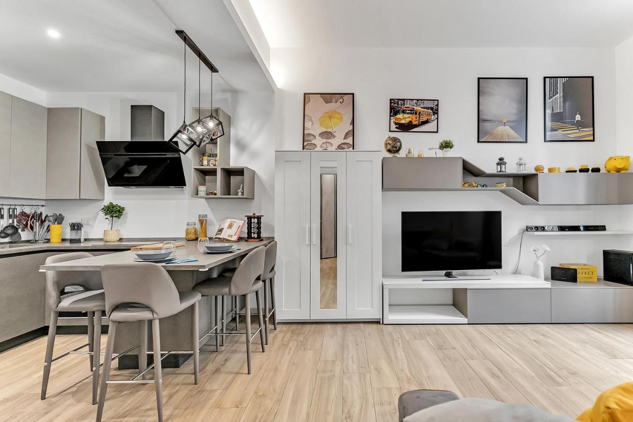 Appartamento Beatrice - Affitti Brevi Italia Milan Luaran gambar